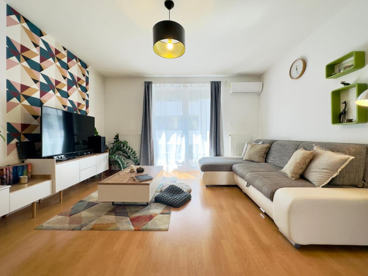 Corvin City Apartment - Free Parking- Budapesta Exterior foto