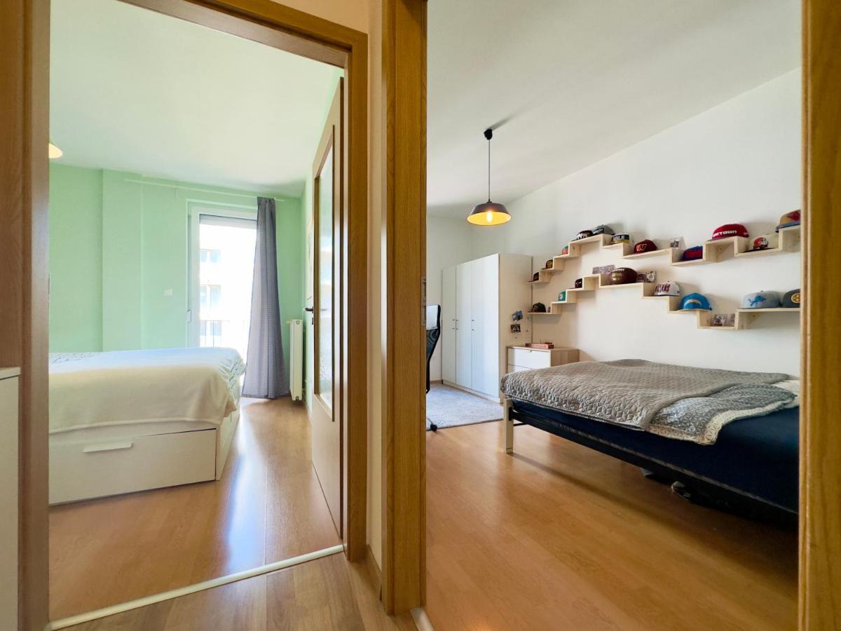 Corvin City Apartment - Free Parking- Budapesta Exterior foto